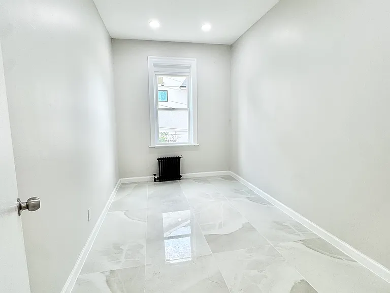 382 Avenue W #2R — Photo 5
