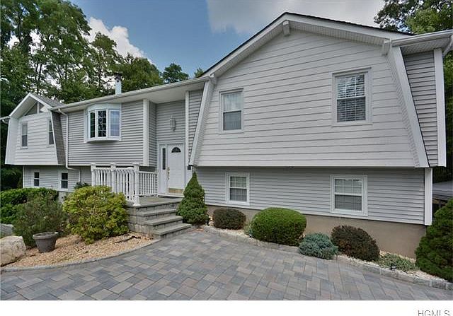 1st image of 12 Astor Dr