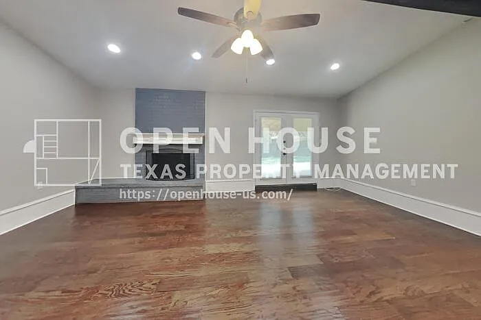 3 bed, 2.0 bath, 1763 sqft, $2,175 — Photo 3