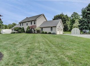 11 Overlook Dr, Washingtonville, NY 10992
