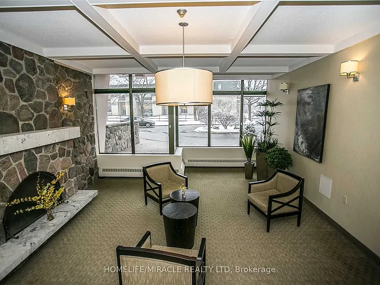 1625 Bloor St E — Photo 23