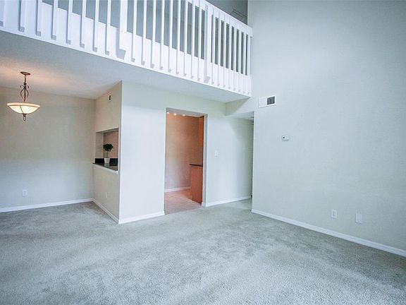 5th image of 3311 Haviland Ct APT 303
