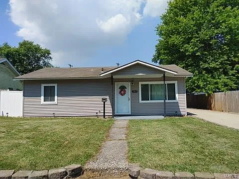 3009 Ash Ave photo 1