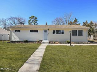10 Barbara Ln, Brick, NJ 08724
