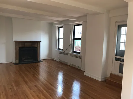 Rented by Everrock Equities | media 18