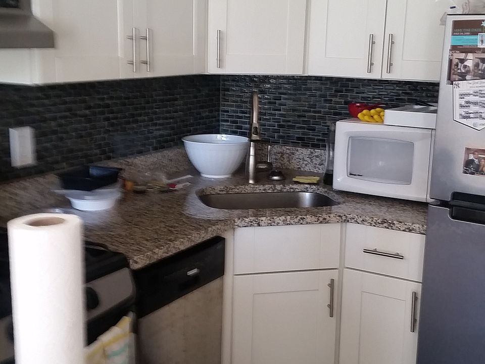 2nd image of 113 Berkeley Pl APT 3F