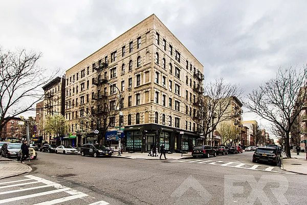 Rented by EXR | media 7