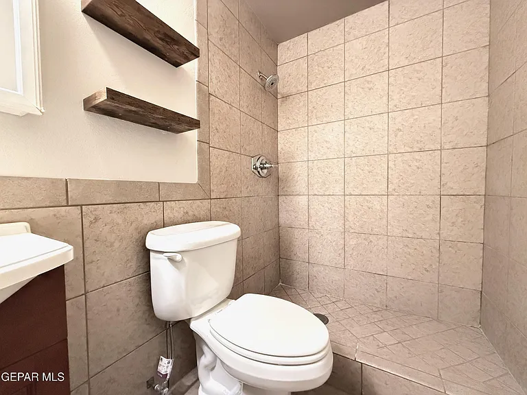 9321 Sorbonne Dr — Photo 23