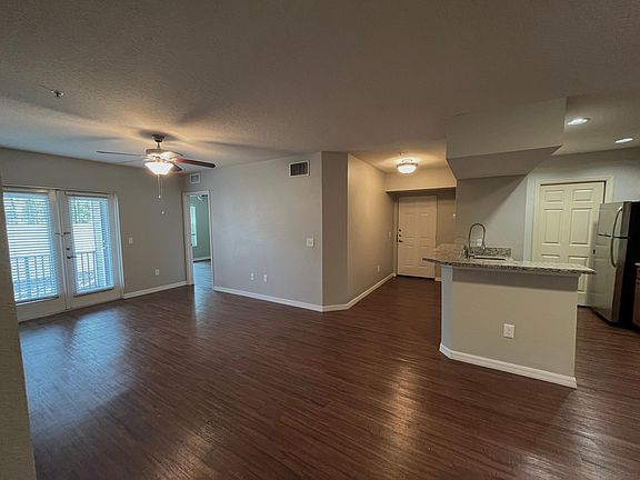 3rd image of 5100 S Macdill Ave Unit 315