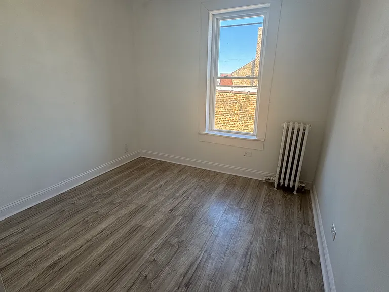 1043 E 73rd St #3 — Photo 8