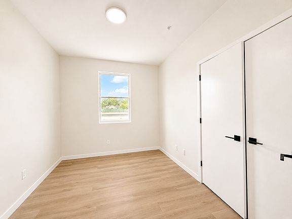 4th image of 5220 Main St #2-A