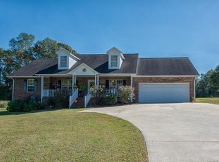 129 Hunters Creek Dr, Mooresville, NC 28115