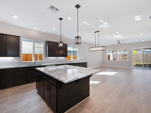 5th image of 1432 Wadsworth Cir