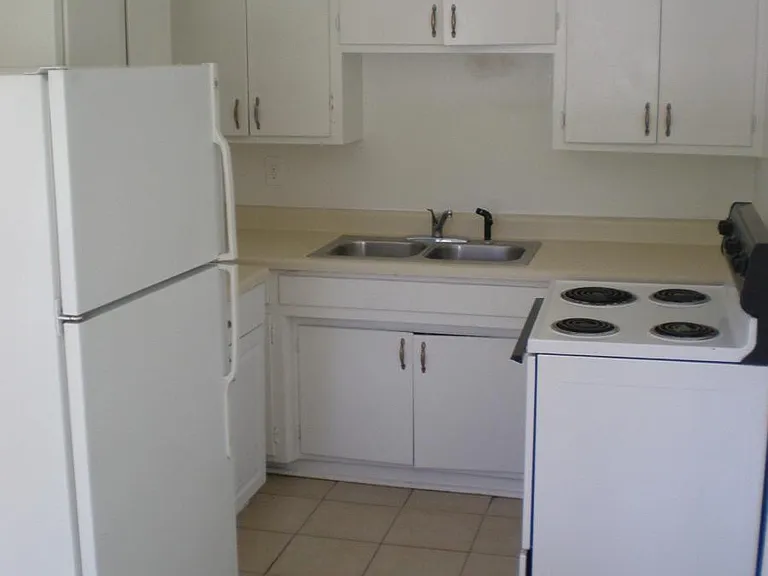 3805 S Randall St — Photo 3