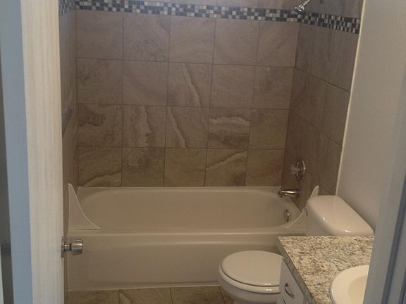 4th image of 2815 E 19th St APT E