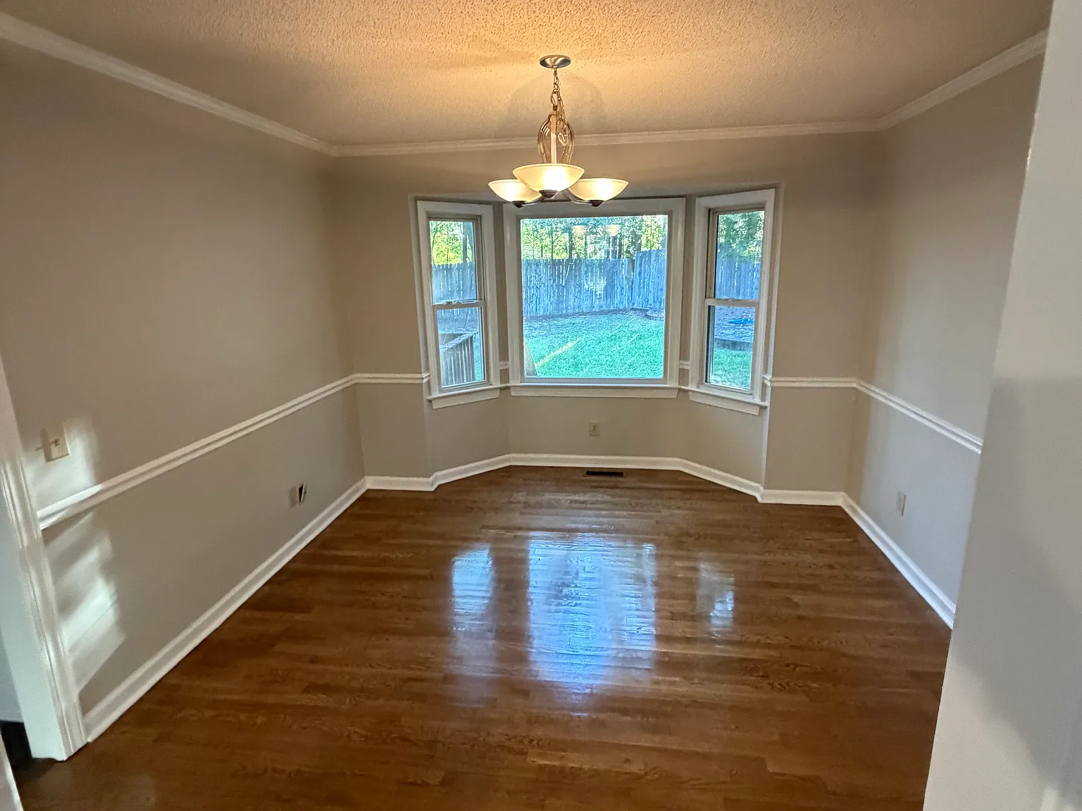 4 bed, 2.5 bath, 2000 sqft, $2,800 — Photo 4
