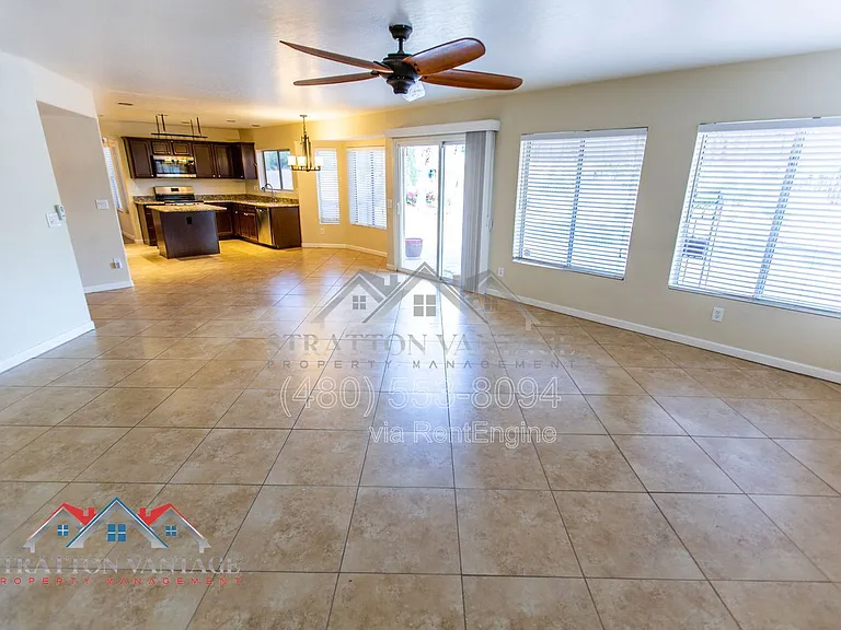 1231 N Layman St — Photo 10