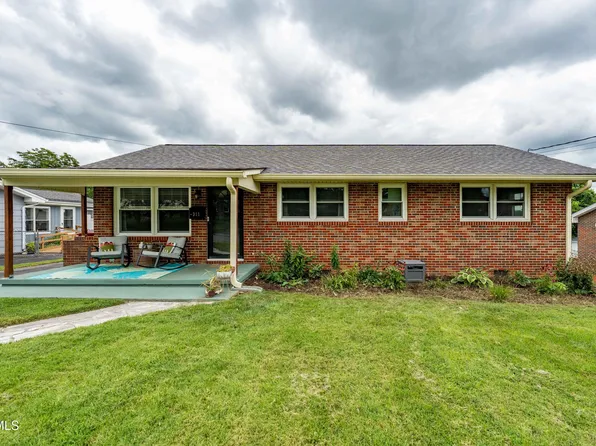 311 Greenway Dr, Johnson City, TN 37604