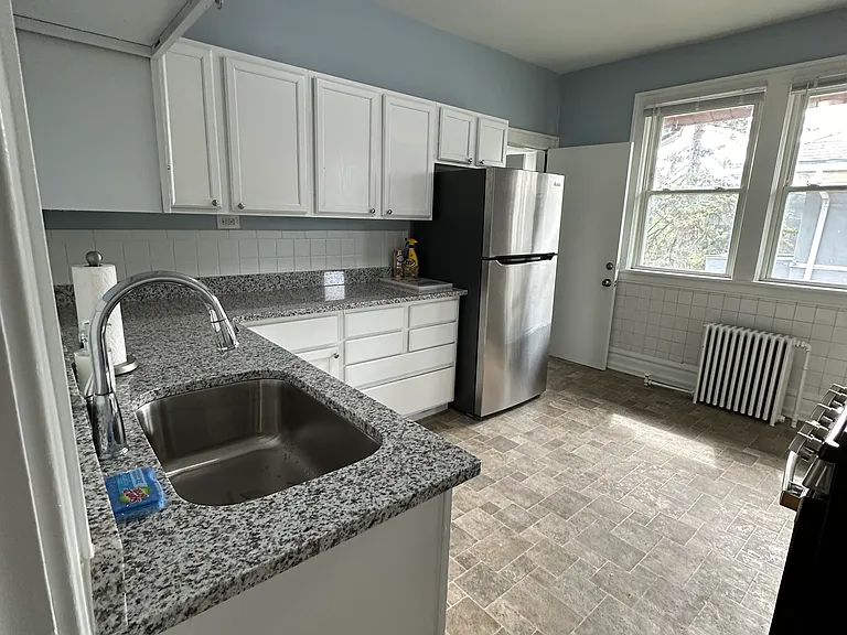 1606 James Ave N #2 — Photo 18