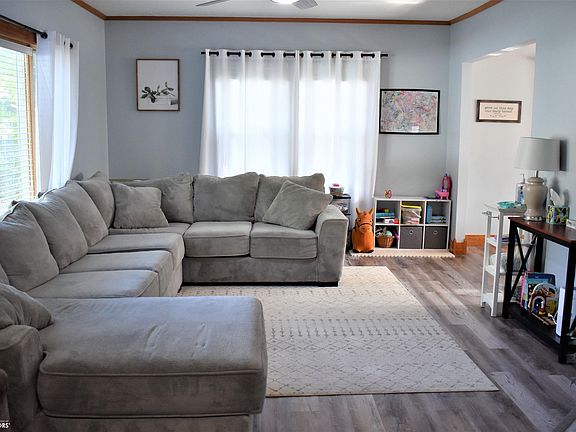 5th image of 118 Mildred Ave