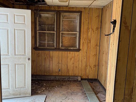 5th image of 1119 Brown St