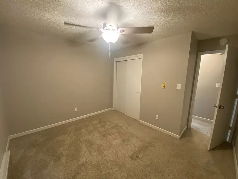 Parkview Apartments — Photo 12