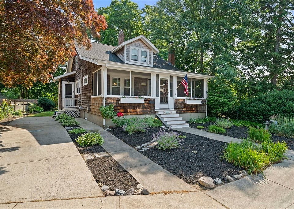 1st image of 7 Gray Ave