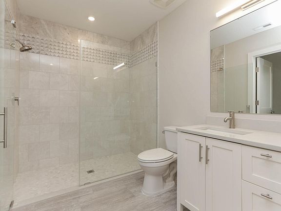5th image of 740 Boush St Unit 202