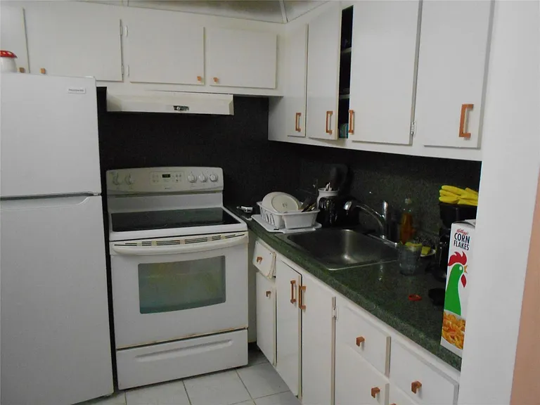 91 Preston E #91-C — Photo 4