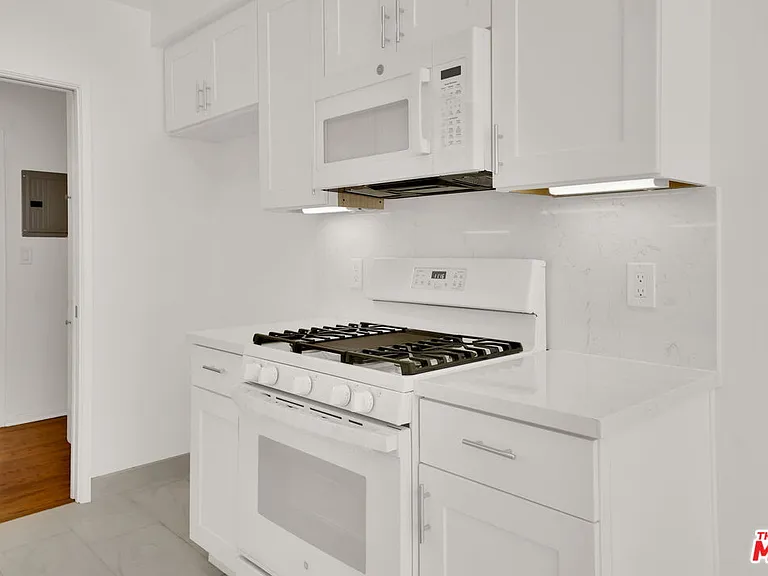 950 Euclid Ave #A — Photo 17