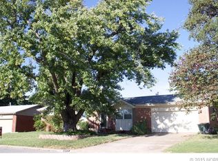 1206 E Forest Dr N, Sand Springs, OK 74063