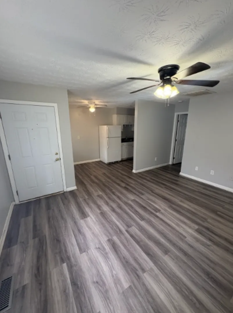 2029 Mayfair Road - 4 — Photo 4