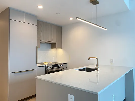 Rented by Chase Global Realty Corp | media 25