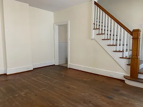 588 E King St — Photo 17
