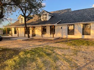 210 County Road 4643, Hondo, TX 78861