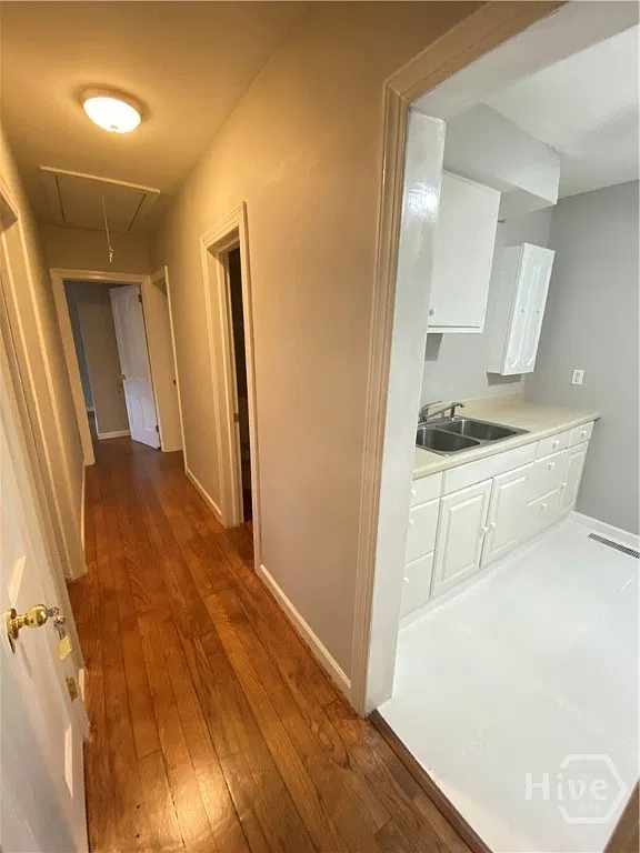 4 bed, 3.0 bath, 1197 sqft, $2,025 — Photo 3
