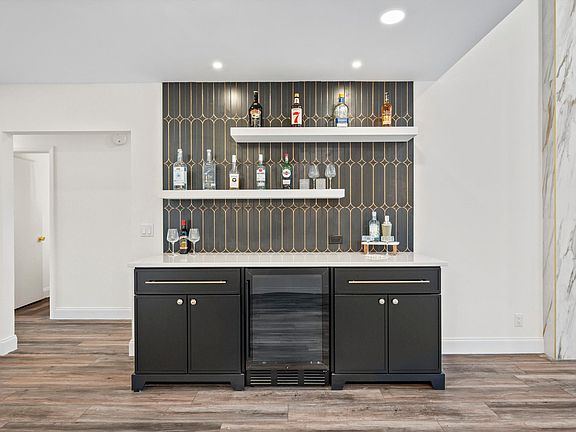 5th image of 3733 Cape Pointe Circle