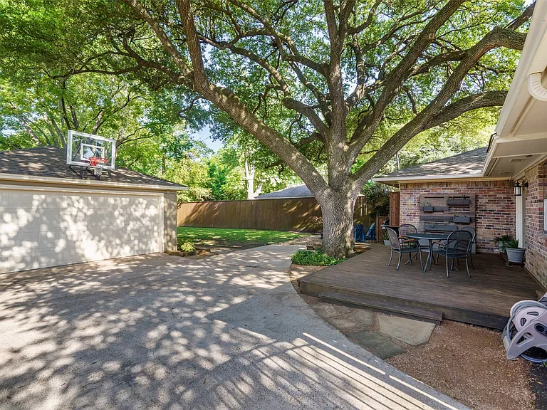 7208 Bucknell Dr — Photo 21