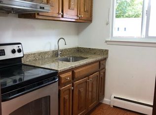 104 Woodland Dr APT D, Uncasville, CT 06382