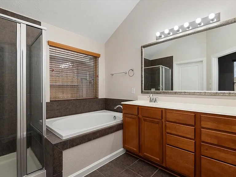 1906 Sonoma Breeze Dr — Photo 24
