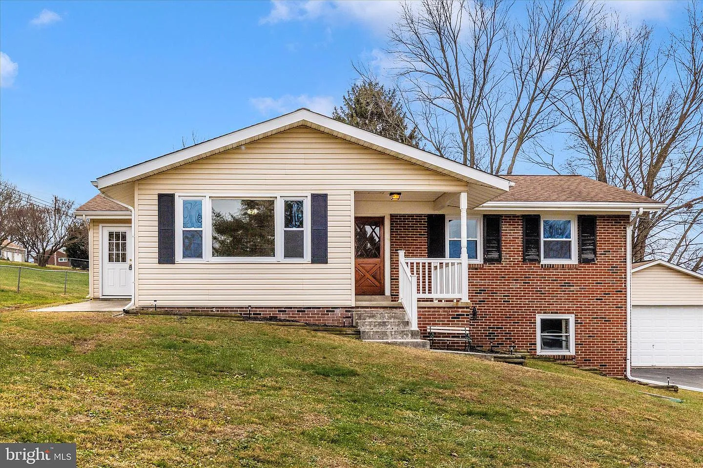10223 Liberty Rd photo 1