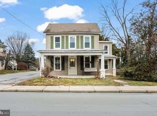 1155 Main St, Akron, PA 17501