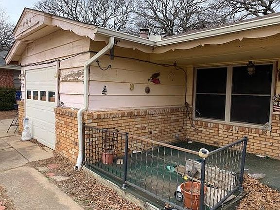 2nd image of 6313 NW 19th Dr