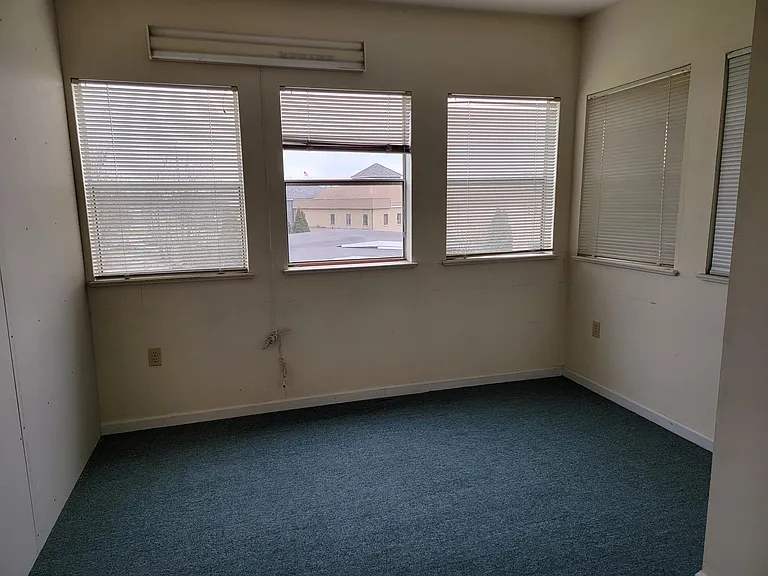 144 Greenland Dr — Photo 19