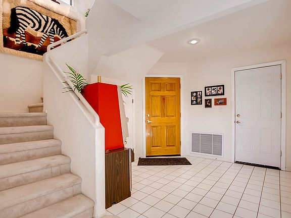 4th image of 111 Sea Breeze Ln
