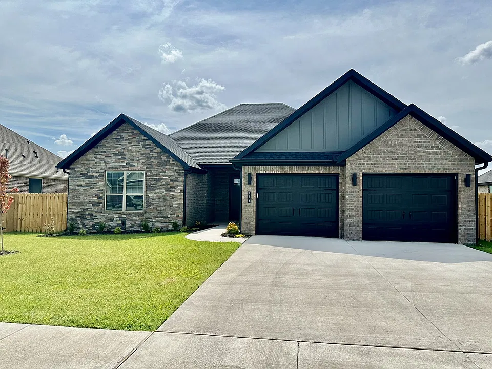 2301 Abbott Ln
