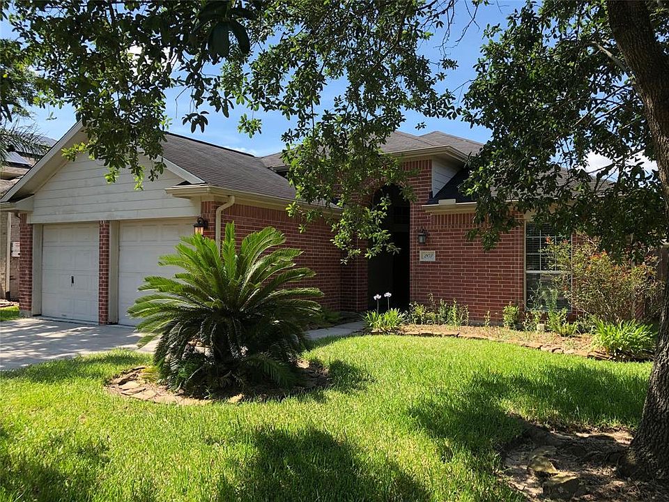 1st image of 203 Flat Creek Ln