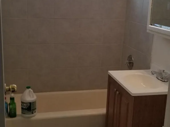 2123 135th Pl APT 1, Blue Island, IL 60406