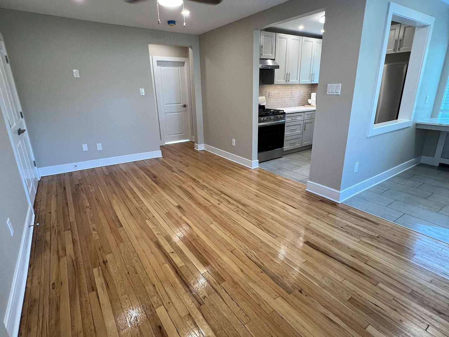 2 bed, 750 sqft, $1,995 — Photo 4