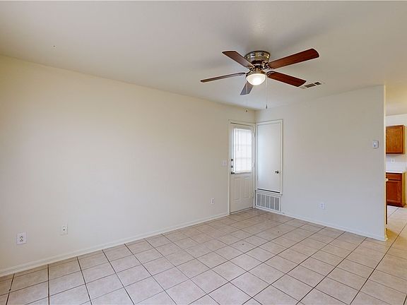 3rd image of 2813 Cantabrian Dr